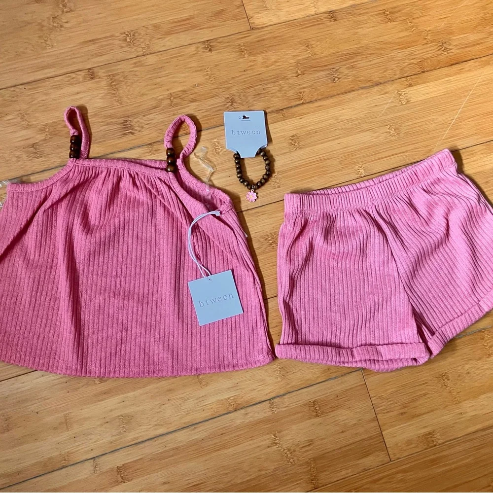 Nwt Girls Size 5 Ribbed Outfit - Tank Top & Shorts Set - Picture 2 of 2